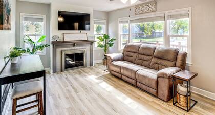 Half-Mi to Dtwn Yankton & River: Charming Home!