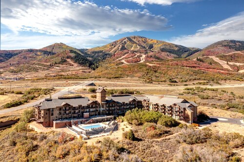 The Mason KBM Resorts 3 Min Drive To Deer Valley Jordanelle Express Gondola Mas-2004 2 Units, 4 Bedrooms MAS Ml-1349