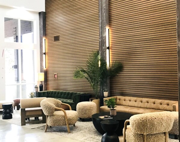 Condo (4 Bedrooms) | Property entrance