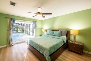 4 chambres, fer et planche à repasser, Wi-Fi, draps fournis