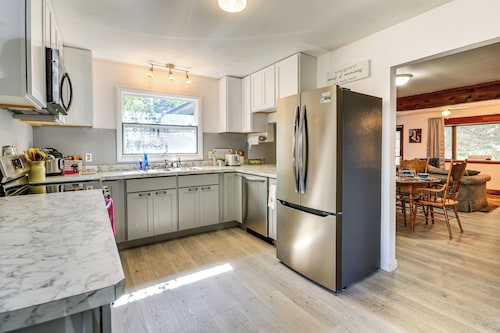 7 Mi to Bighorn Nat’l Forest: Dog-Friendly Home