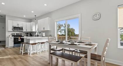 Brand New 2025 Home in Urbandale/Des Moines – Modern Comfort In Prime Location!