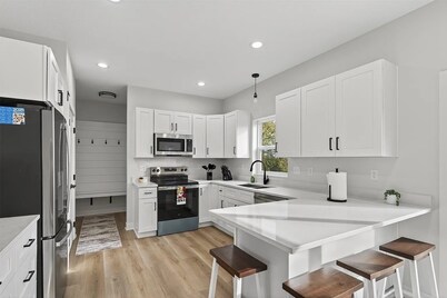 Brand New 2025 Home in Urbandale/Des Moines – Modern Comfort In Prime Location!