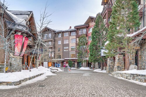 Northstar Ski-In/Out Condo w/ Resort Amenities!