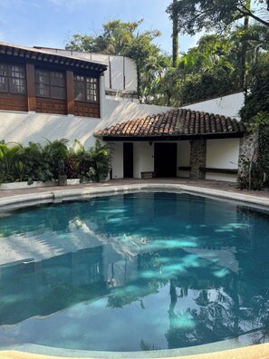 Outdoor pool - AVICENA HOTEL BOUTIQUE (Cuernavaca)