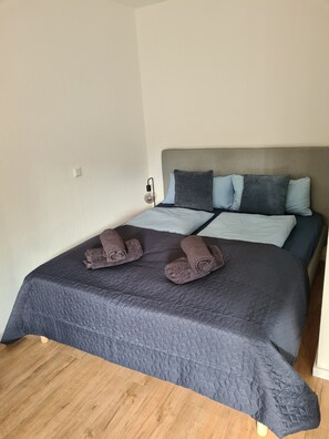 1 غرفة نوم وواي فاي مجانًا وملاءات أسرّة