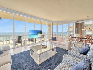 Condo, Multiple Beds, Balcony, Ocean View (Oceania 2) | Living area