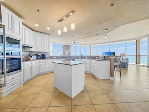 Condo, Multiple Beds, Balcony, Ocean View (Oceania 2) | Private kitchen