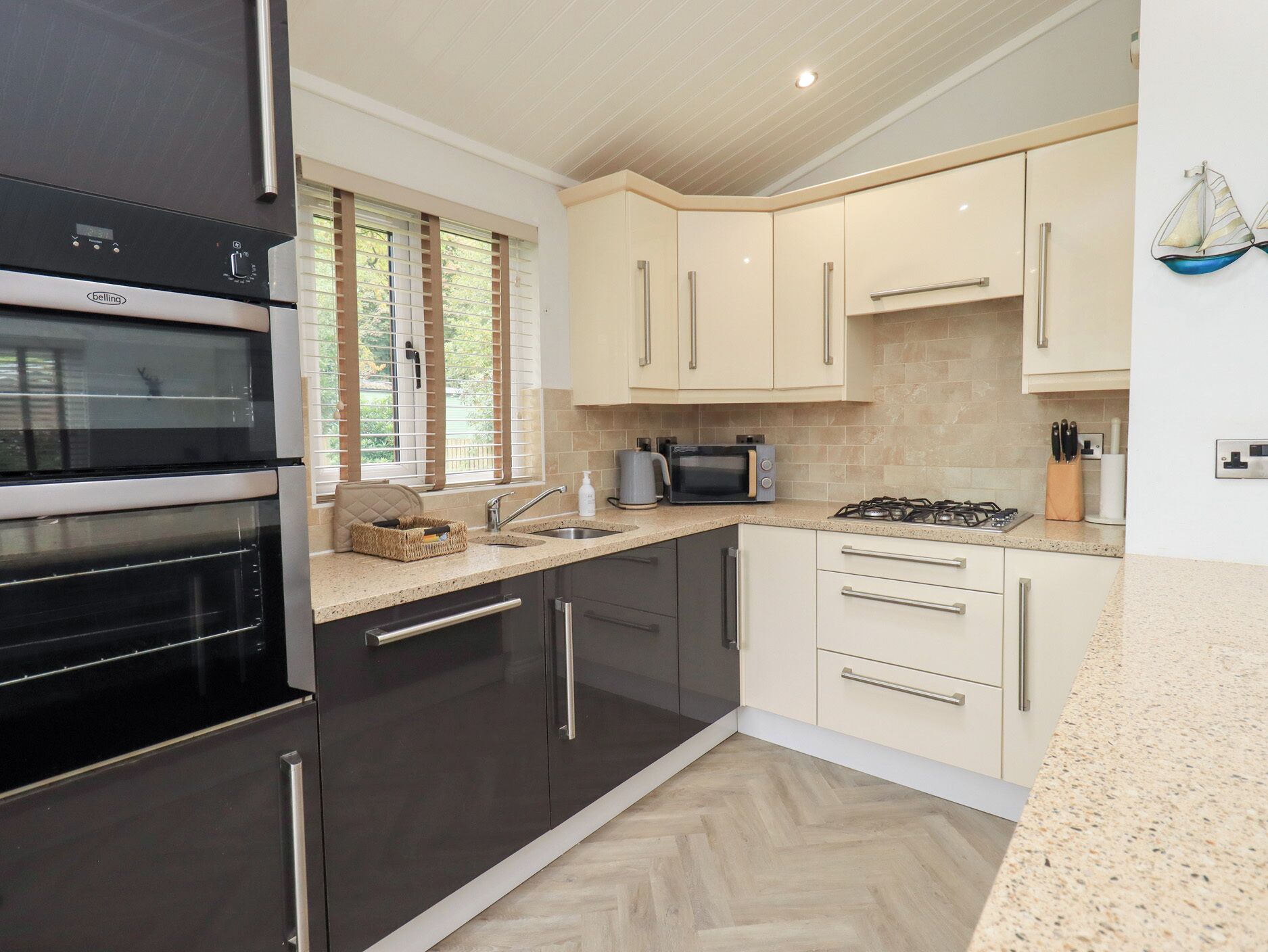 식기 세척기, 조리 도구/접시/주방 기구