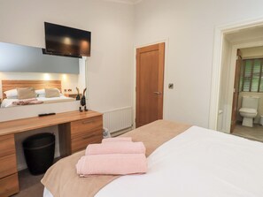 3 室のベッドルーム、客室ごとに異なる装飾、客室ごとに異なるインテリア、WiFi (無料)