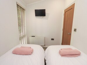 3 bedrooms, individually decorated, individually furnished, free WiFi