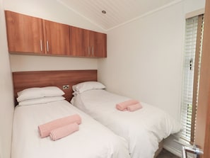 3 habitaciones, decoración personalizada y muebles diferentes
