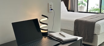 Status Elegance Hotel