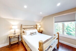 3 bedrooms, iron/ironing board, Internet, bed sheets