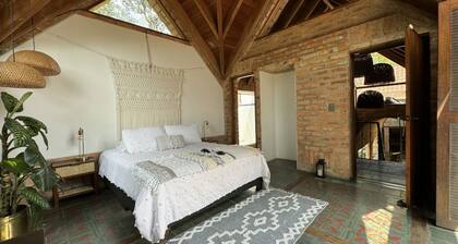 Casa Kolibri: Spectacular villa on a private lake