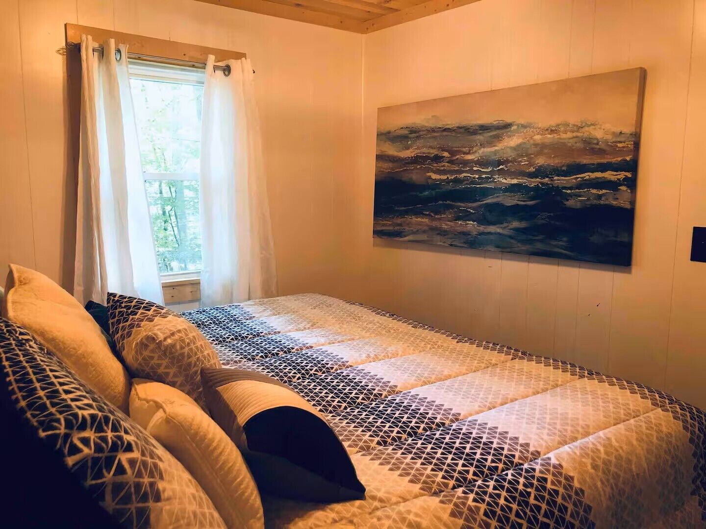 1 bedroom, internet, bed sheets