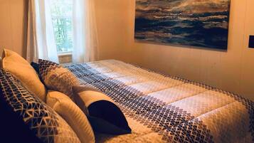 1 bedroom, internet, bed sheets