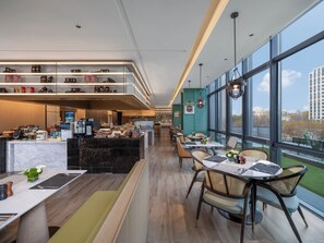 2 restaurants, breakfast served - Holiday Inn Beijing Daxing Centre by IHG (Daxing)