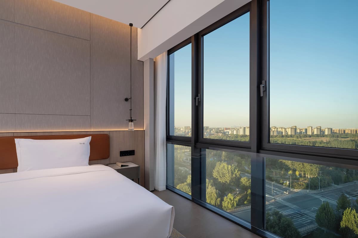 Chambre Deluxe | Coffre-fort, bureau, fer et planche à repasser, accès au Wi-Fi (inclus)