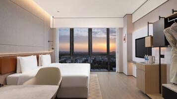 Down comforters, in-room safe, desk, blackout drapes