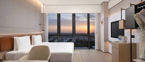Down comforters, in-room safe, desk, blackout drapes