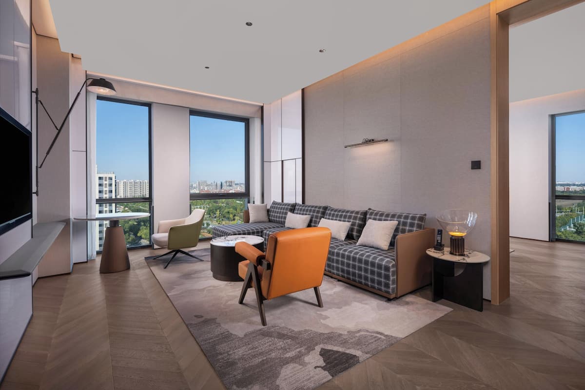 Suite, 1 Bedroom, City View | Down comforters, in-room safe, desk, blackout drapes
