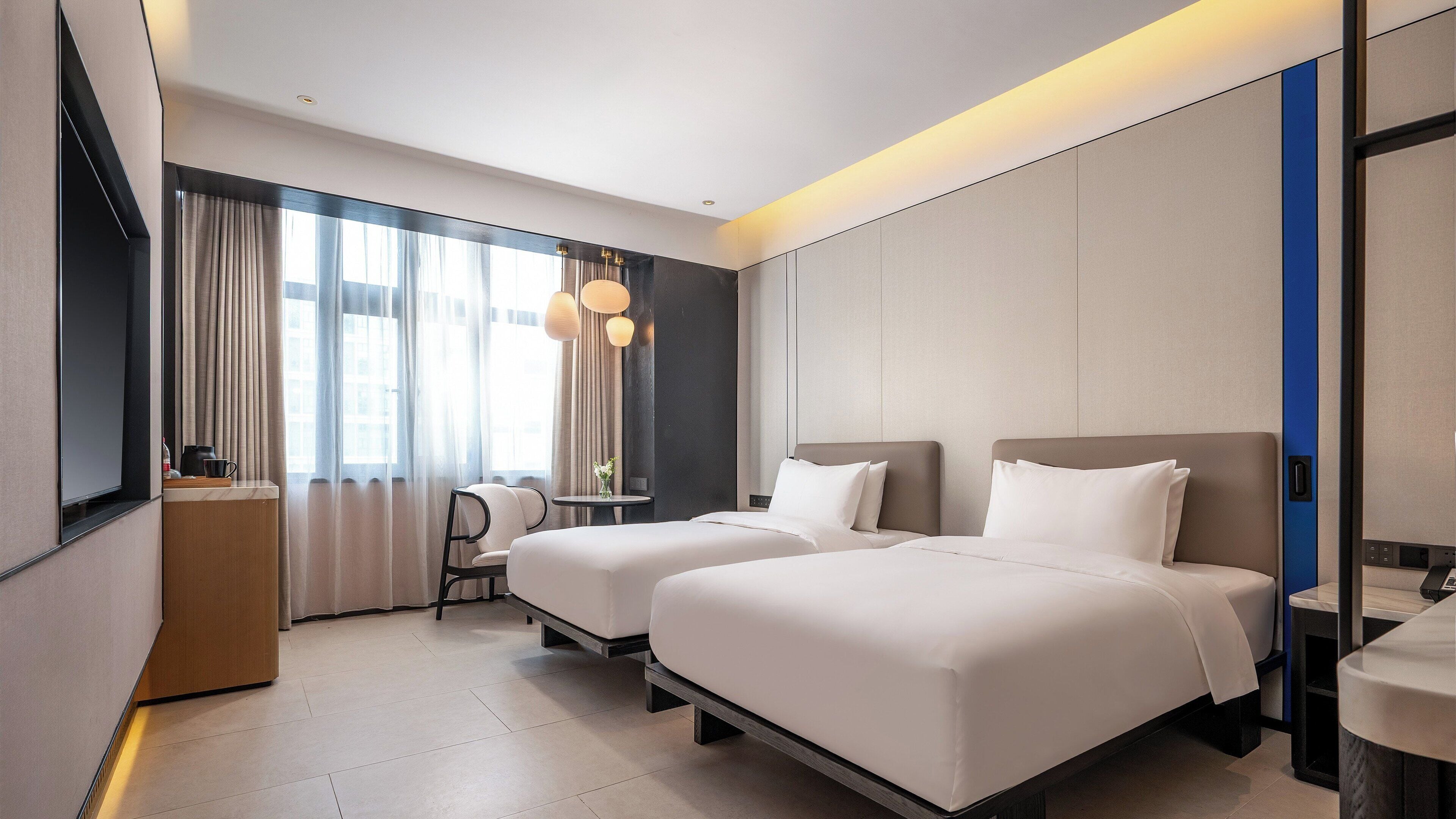 2 Single Standard Extra Floor Space