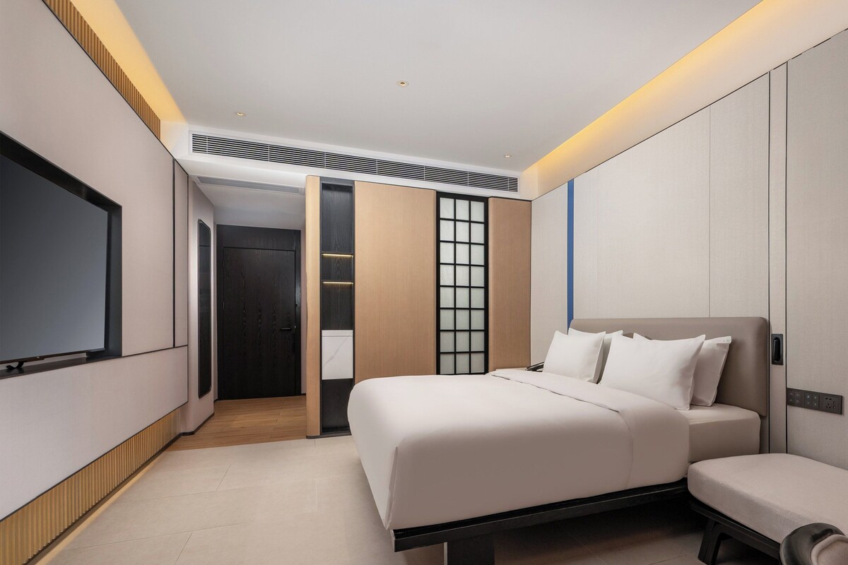 เครื่องนอนระดับพรีเมียม, ผ้านวมขนเป็ด, พื้นที่ทำงานแบบใช้แล็ปท็อป
