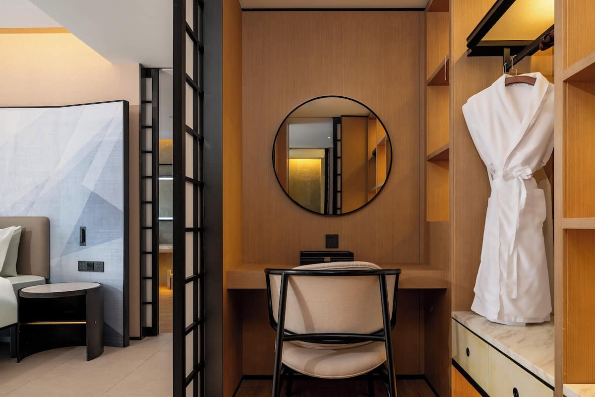 스위트, 침실 1개, 욕조 | 고급 침구, 오리/거위털 이불, 암막 커튼, 무료 WiFi