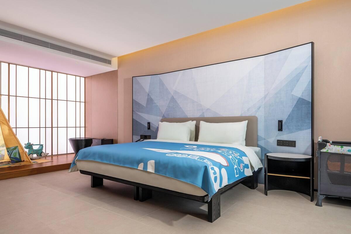 Standardzimmer, 1 King-Bett | Hochwertige Bettwaren, Daunenbettdecken, laptopgeeigneter Arbeitsplatz