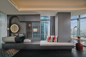 Minibar, in-room safe, individually decorated, iron/ironing board - Hotel Indigo Zhuhai Xiangzhou by IHG (Zhuhai)