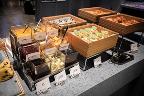 Daily buffet breakfast for a fee - Hotel Indigo Zhuhai Xiangzhou by IHG (Zhuhai)