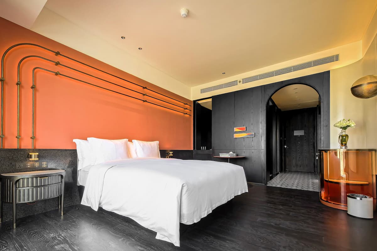 Standardzimmer, 1 King-Bett, barrierefrei | Minibar, Zimmersafe, Bügeleisen/Bügelbrett, kostenloses WLAN