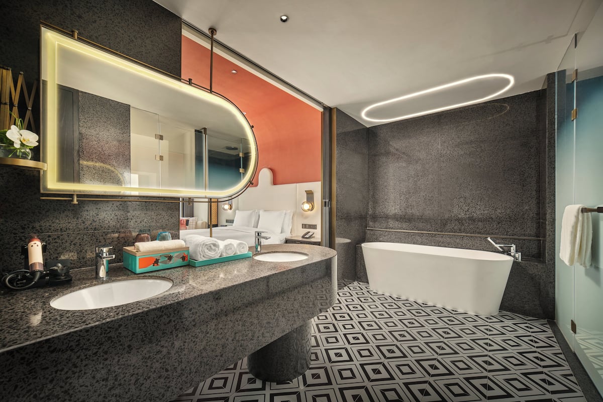 Suite, 1 chambre | Minibar, coffres-forts dans les chambres, décoration personnalisée