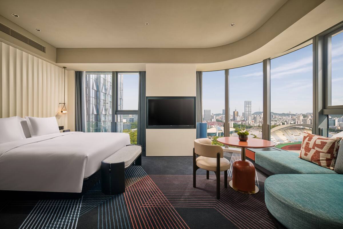 Premium Room, 1 King Bed