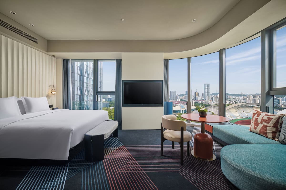 Rom – premium, 1 kingsize-seng | Minibar, safe på rommet, individuelt dekorert og strykejern/-brett