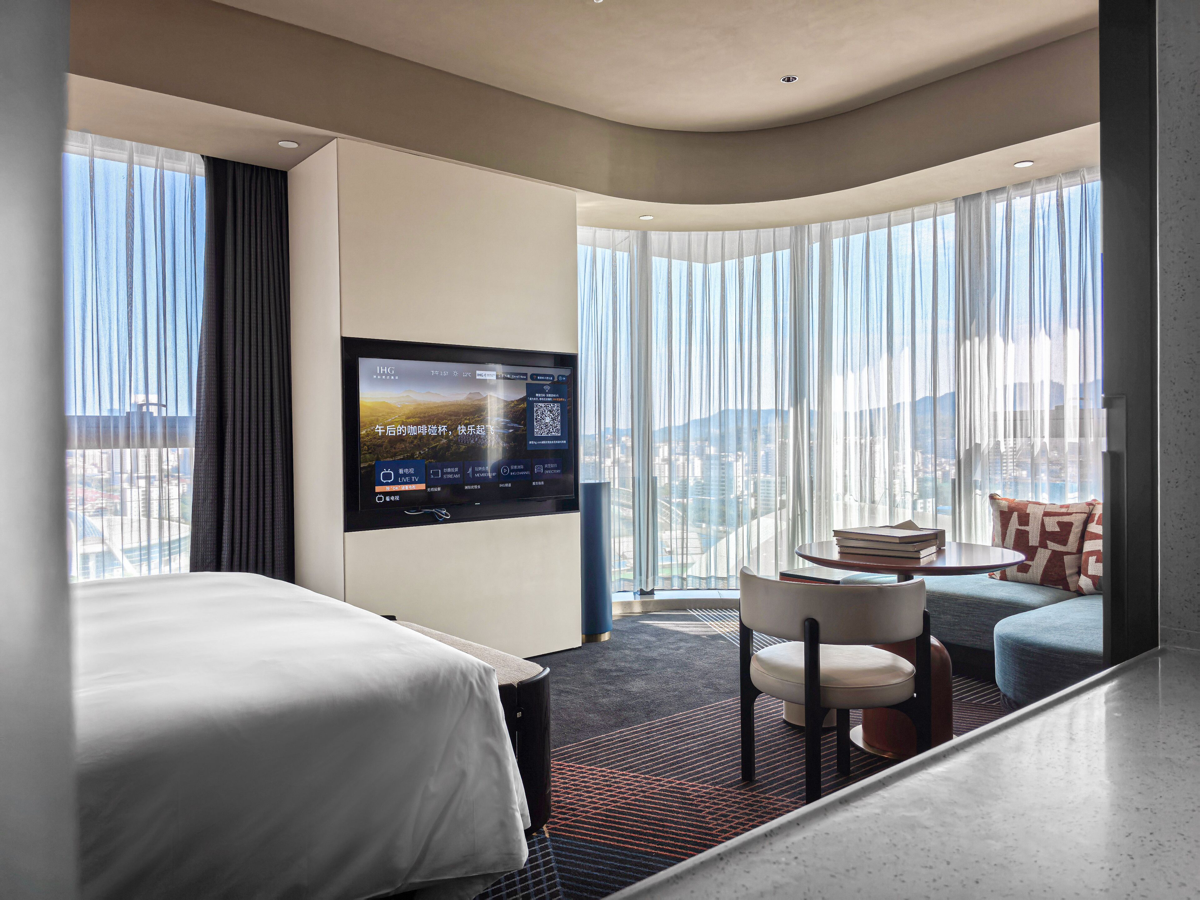 Standard Suite, 1 King Bed