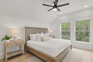 5 habitaciones, tabla de planchar con plancha, wifi y ropa de cama 