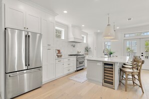 Microwave, oven, stovetop, dishwasher - Playalinda Paradise: Luxury 30A Coastal Retreat (Santa Rosa Beach)