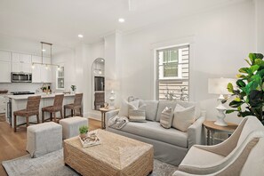 Smart TV - Playalinda Paradise: Luxury 30A Coastal Retreat (Santa Rosa Beach)