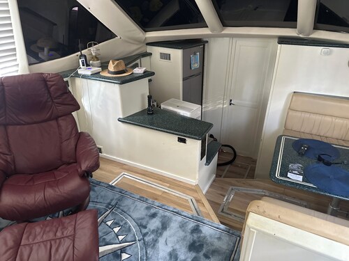 2-bedroom boat in Marina ,AC, use of pool, clubhouse with showers and laundry.