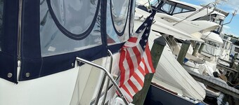 2-bedroom boat in Marina ,AC, use of pool, clubhouse with showers and laundry.