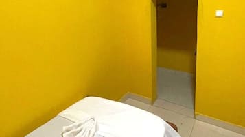 2 habitaciones, tabla de planchar con plancha y wifi gratis