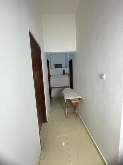House with private security and breakfast included 20 min. from Int. Airport.