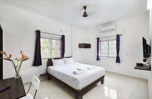 1 bedroom, internet, bed sheets