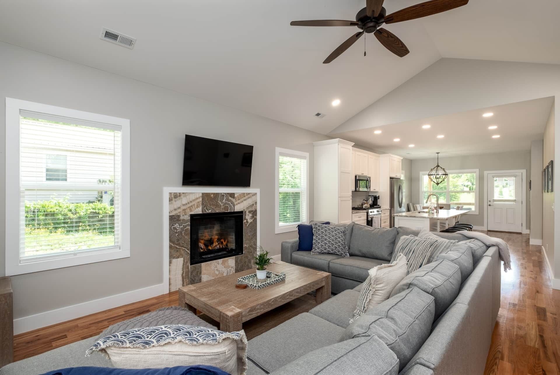 House, Non Smoking, Kitchen | Living area | 55-inch Smart TV with cable channels