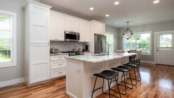 House, Non Smoking, Kitchen | Private kitchen | Highchair