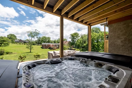 Indoor/outdoor pool. Downtown Brevard Retreat &Cyclists Dream