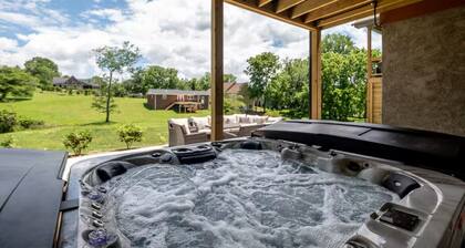 Downtown Brevard Retreat &Cyclists Dream