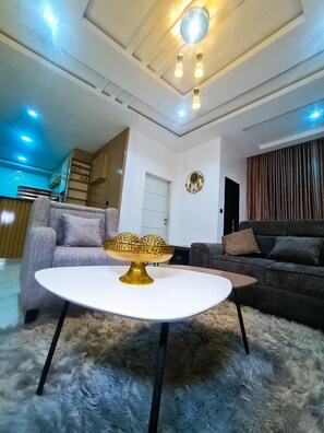 Appartement, balkon, uitzicht op stad | Woonruimte